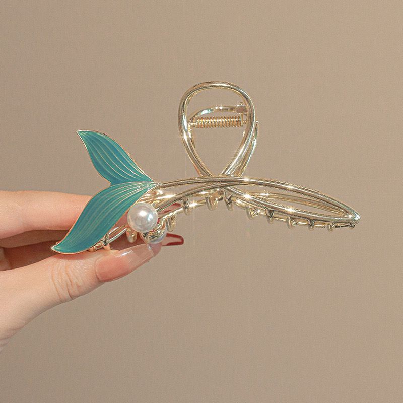 Mermaid in the Sea Hair Claw